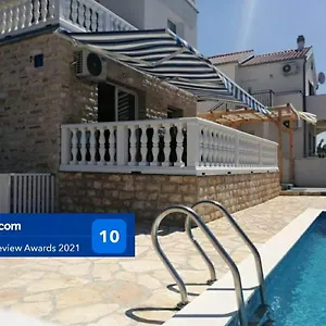 Kuca Za Odmor Postonjski Ferienhaus Maslenica